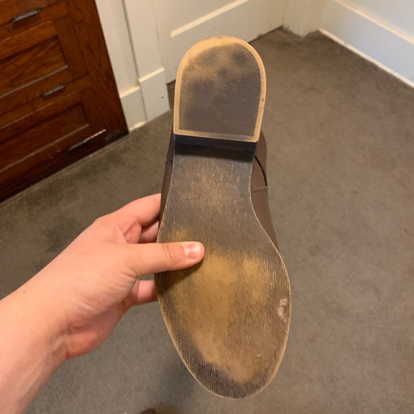 Tall brown fashion boots - Picture 3 of 5